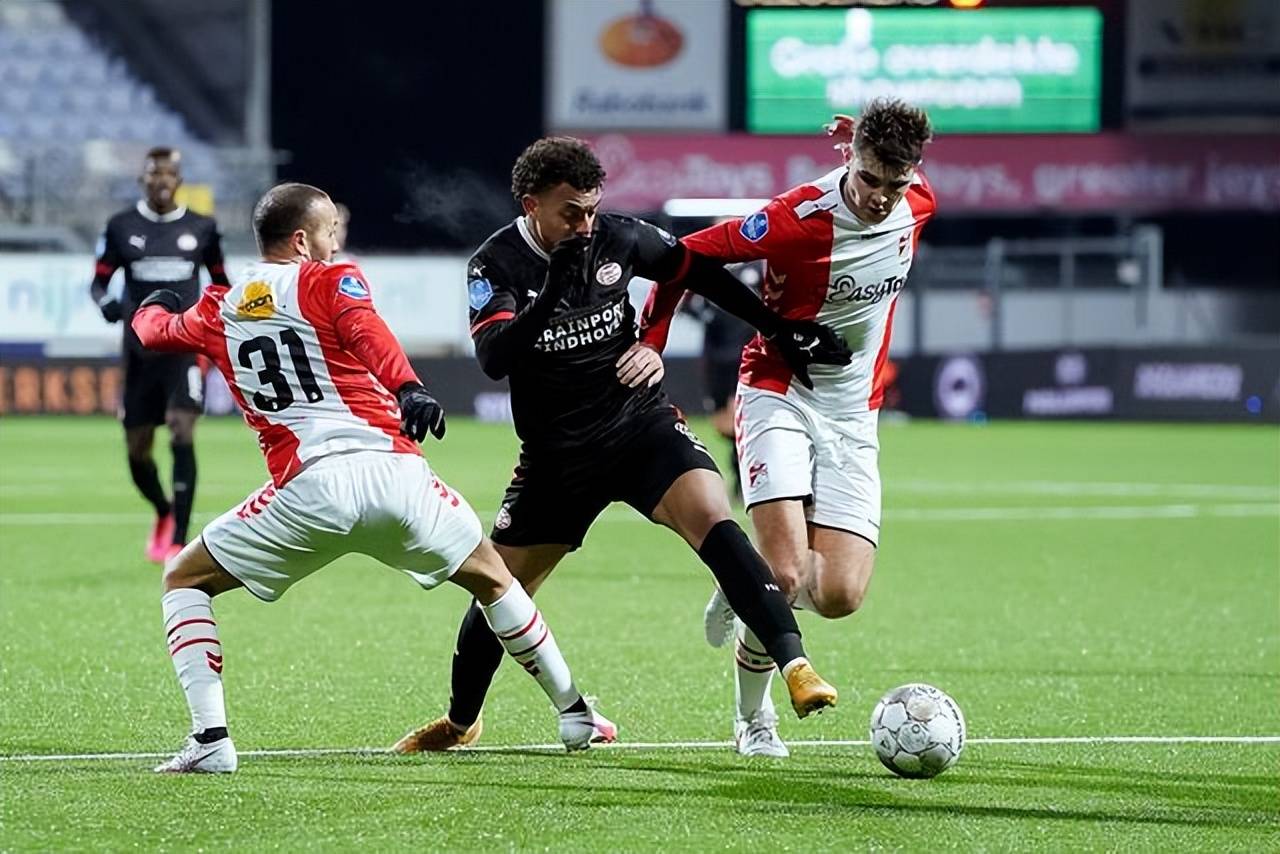 9体育-山东泰山今夜单刀错失上海申花转会期门线救险，媒体一致点评：清晨状态回暖(鲁能泰山与上海申花今天晚上比赛)